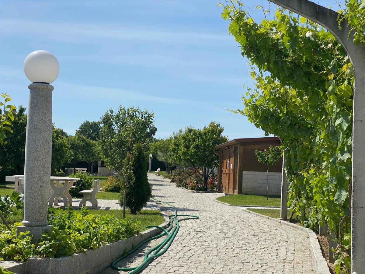 Gites Des Sablons Châtillon-sur-Marne Eksteriør billede