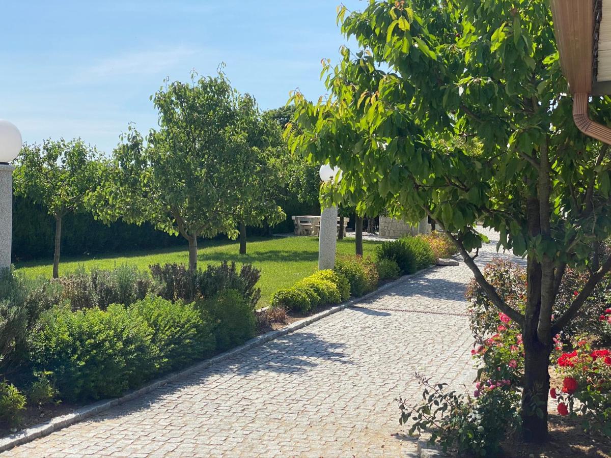 Gites Des Sablons Châtillon-sur-Marne Eksteriør billede